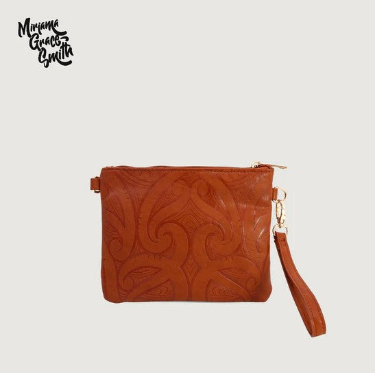 MOANA ROAD VIADUCT CLUTCH MIRIAMA GRACE SMITH [CL:TAN]