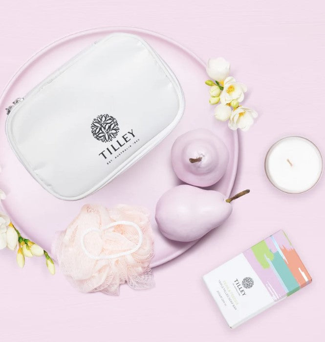 TILLEY PAMPER SET PEAR & FREESIA CANDLE SOAP & LOOFAH