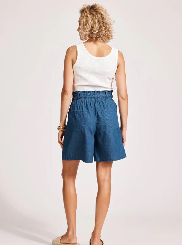 EB & IVE MELENIA DENIM SHORT [SZ:SMALL CL:INDIGO]