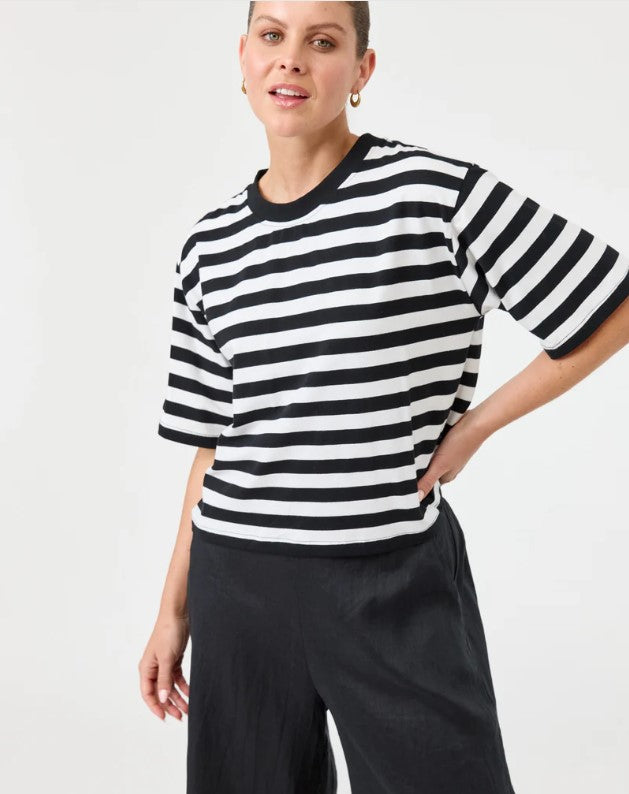 EB & IVE STUDIO STRIPE T SHIRT [SZ:SMALL CL:BLACK]